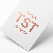 Rediseño de identidad | Toust Fotografía . Un progetto di Graphic design, Br, ing, Br e identit di Agustina Espinosa - 30.11.2017