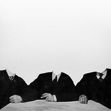 Ajuste de cuentas. Un proyecto de Bellas Artes, Collage, Diseño, Diseño editorial, Diseño gráfico, Ilustración tradicional y Retoque fotográfico de Juanma Samusenko - 01.12.2017