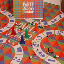 Rediseño Juego de mesa Party & Co. Junior. Projekt z dziedziny Projektowanie graficzne użytkownika Natalia Araque Laosa - 04.12.2017