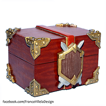 Deckbox - Escudo. Un proyecto de Artesanía, Diseño de juguetes y Escultura de Franco Villela - 05.12.2017