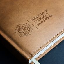 Logotipo para oficina de asesoría y marketing. Graphic Design project by rêves estudio - 12.09.2017