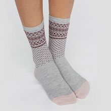 Diseño pack Jacquard. Colección Otoño/Invierno 2017 Oysho. Un projet de Design , Conception de produits, Design graphique et Illustration traditionnelle de Raquel Sarabia Ruda - 15.10.2017