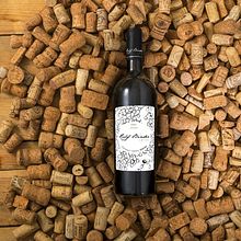 Diseño de etiqueta de vino. Design, Graphic Design, and Packaging project by Elena Barroso Sanz - 08.09.2016