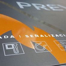 CATÁLOGO PREVINSA. Un projet de Design graphique de Violeta Mateu - 11.10.2017
