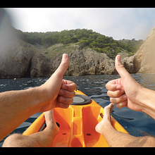 KAYAKING COSTA BRAVA . Un proyecto de Cine, vídeo, televisión, Marketing, Multimedia, Música, Redes Sociales y Vídeo de Javier Liébana - 11.01.2018