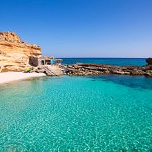 Formentera Island. Un proyecto de Cine, vídeo, televisión, Marketing, Post-producción fotográfica		, Redes Sociales y Vídeo de Javier Liébana - 11.01.2018