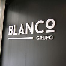 Blanco Grupo Inmobiliario. Br, ing, Identit, Art Direction, Interior Design, and Naming project by Ginger Boho - 06.24.2017