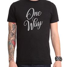 Merchandising Band / ONE WAY. Een project van Productontwerp, Grafisch ontwerp y  Design management van Pablo Muñoz - 12.01.2018