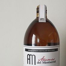 Rediseño: Aromes del Montserrat. Un proyecto de Diseño gráfico de carlalloretpuig - 15.01.2012