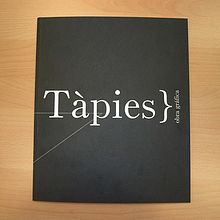 DISEÑO CATÁLOGO. Antoni Tapies. arte contemporáneo.. Un proyecto de Bellas Artes, Diseño editorial, Diseño gráfico y Tipografía de Manuel J. Morente Morente - 31.01.2018