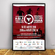 Half Triathlon Pamplona-Iruña. Een project van  Webdevelopment, Grafisch ontwerp y Webdesign van Carlos Villarin Rodriguez - 01.02.2018