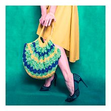 Mi little bag of Grass and Sunshine. Un proyecto de Artesanía, Dirección de arte, Diseño, Diseño de complementos, Diseño de vestuario, Fotografía y Marketing de Mila Chirolde - 01.02.2018