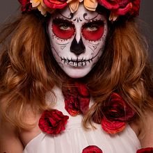 Happy Halloween!. Un proyecto de Concept Art, Fotografía, Ilustración tradicional, Ilustración digital y Post-producción fotográfica		 de Andrea Bel - 01.11.2018