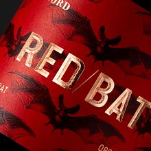 Red Bat (Etiqueta). Un progetto di Br, ing, Br, identit, Naming e Packaging di Vibranding - 21.02.2018