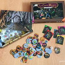 La Cueva Mágica -Diseño-Ilustración- maquetación-Juego de mesa Ein Projekt aus dem Bereich Kreative Beratung, Kunstleitung, Spieldesign, Design von Figuren, Verlagsdesign, Grafikdesign, Traditionelle Illustration, Vektorillustration und Verpackung von Dario Muel Guerrero - 01.06.2017