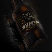 MALTÉ cerveza Gourmet (Branding/Packaging). Un proyecto de Br, ing e Identidad, Caligrafía, Diseño, Diseño gráfico, Fotografía, Ilustración tradicional, Lettering, Packaging y Retoque fotográfico de Cristina Ramírez - 23.02.2018