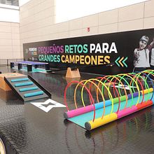 Agencia B-Line  - C.C Multiplaza. Design project by Ecodiseño 100% carton personalizado - 02.25.2018