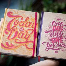 The time is now. /agendas. Un proyecto de Lettering de Nadia Glowacki - 02.03.2018