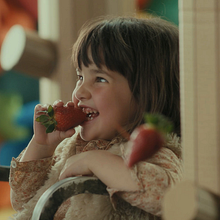 ORBIT+ALDEAS INFANTILES > 400 SONRISAS. Un proyecto de Cine, vídeo, televisión, Post-producción fotográfica		, Producción audiovisual					 y Publicidad de New Folder - 07.03.2018