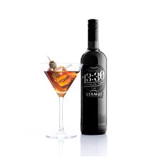 13:30 LA HORA DEL VERMUT. Un progetto di Br, ing, Br, identit, Packaging, Tipografia e Graphic design di Patricia Martin - 20.03.2018