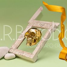 Fotografía de producto con calavera . % Rafael Ramírez Borobio tarafından hazırlanan Fotoğrafçılık projesi - 03.28.2018