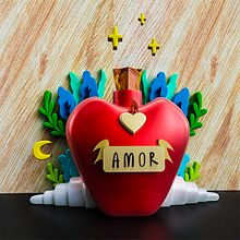 Perfume Amor. 3D, Character Animation, and Traditional illustration project by Eva Segen - 03.29.2018