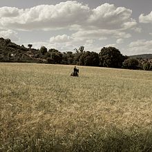 Tierra de Armas // Video + Foto. Un proyecto de Vídeo de Other Lands - 03.04.2018