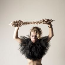 Susy and the Spine . % Vanessa Alami Vidal tarafından hazırlanan Fotoğrafçılık projesi - 04.04.2018