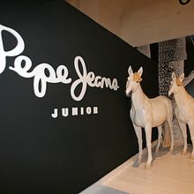 Stand Pepe Jeans para Bread&Butter Berlin. Un proyecto de Arquitectura interior de Katherine Scholz - 10.04.2018