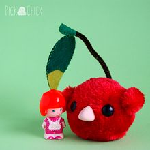 Cherry Bird (Art toy plush). Projekt z dziedziny Craft i Projektowanie postaci użytkownika Marta Alvarez Campillo - 31.05.2017