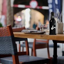 Botella Cerveza Alzola . Desain, Desain Produk, Dan Pengemasan proyek oleh Oihane Fernández de Retana - 05.25.2017