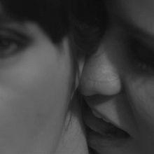 SECOND -Videclip “Rodamos”-. Cinema, Vídeo e TV, Design, Gestão de design, Música, e Vídeo projeto de Angel Cayuela - 20.02.2010