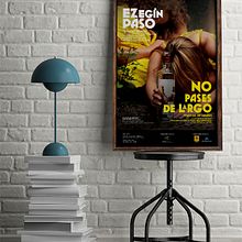 Ez egin paso. No pases de largo. Un proyecto de Diseño de carteles y Diseño gráfico de Aidearte · estudio de diseño - 07.09.2017