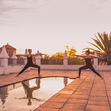 Yoga at El Grec. Un progetto di Fotografia di Neil Gonzalez - 15.04.2018