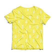 Pineapple T-Shirt. Design, and Graphic Design project by Twotypes - 05.03.2018