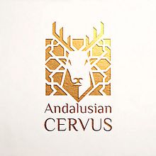 Diseño de logotipo para "Andalusian Cervus", una empresa dedicada a la ganadería de ciervos controlados para la producción cárnica. El isotipo representa la cabeza de un ciervo integrada dentro de la típica geometría árabe.. Un projet de Br, ing et identité , et Design graphique de Alejandro Prieto Jaime - 02.05.2018
