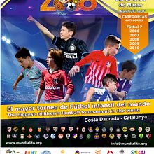 Revista MUNDIALITO. Un proyecto de Dibujo, Dirección de arte, Diseño, Diseño de carteles, Diseño de logotipos, Diseño editorial, Diseño gráfico, Ilustración tradicional, Ilustración digital, Ilustración vectorial, Señalética y Vídeo de Emmanuel Andrés Bou Roldán - 17.05.2018