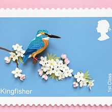 Kingfisher postage stamp. . Un progetto di 3D, Scenografia, Illustrazione tradizionale, Illustrazione digitale e Papercraft di Diana Beltran Herrera - 23.05.2018
