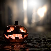 HAPPY HALLOWEEN. 3D, Art Direction, Traditional illustration, Digital Illustration, and 3D Modeling project by Dani de Julio - 10.31.2017