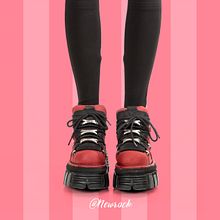 Nuevo NEWROCK Ad IG, Metallic Collection. Graphic Design, Advertising, and Social Media project by Esther Sánchez Pérez - 03.20.2018