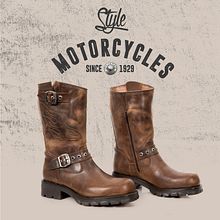 NEWROCK IG AD. Promotion for Bikers . Br, ing, Identit, Creativit, Art Direction, Graphic Design, Design Management, and Social Media project by Esther Sánchez Pérez - 03.13.2018