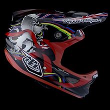 Troy Lee Design. Un projet de Cinéma, vidéo et télévision, Postproduction photographique , et Vidéo de Roc Sindreu Trepat - 05.06.2018
