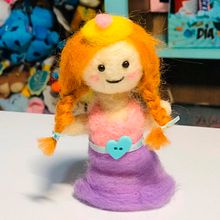 Mi Proyecto del curso: Needle felting: creación de personajes con lana y aguja, después de mucho tiempo y aprovechando la cuarentena logré culminar el proyecto final del curso, que por cierto me encantó :) . Projekt z dziedziny Craft, Projektowanie zabawek, Filcowanie igłą, Wzornictwo tekst i liów użytkownika Viviana Jaramillo - 22.05.2020