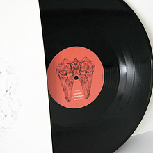 Vinilo H A R T Z A / Candidato Manchú. Fine Arts, Br, ing, Identit, Drawing, Pencil Drawing, Art Direction, Design, Product Design, Editorial Design, Graphic Design, Product Photograph, Traditional illustration, and Music project by Cristina Jiménez - 06.30.2018