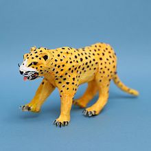 Jaguar. . Un progetto di 3D, Animazione, Animazione di personaggi e Papercraft di Diana Beltran Herrera - 26.06.2018