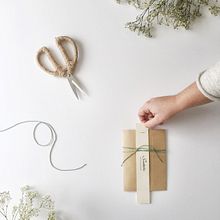 proyecto 01. Un proyecto de Diseño gráfico, Br, ing e Identidad y Diseño de logotipos de Brindis - 10.02.2018