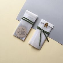 Proyecto 03. Un proyecto de Br, ing e Identidad, Diseño de logotipos y Diseño gráfico de Brindis - 29.01.2018