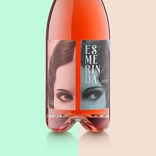 ESMERINDA. Un proyecto de Diseño gráfico y Packaging de Pere Pagà - 13.07.2018