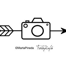 MartaPineda Fotografía Logotipo. Un progetto di Belle arti, Design, Fotografia, Fotografia con smartphone, Fotografia in studio, Fotografia di prodotti, Fotografia di ritratto, Illuminazione fotografica, Infografica e Ritocco fotografico di Marta Pineda - 18.07.2018