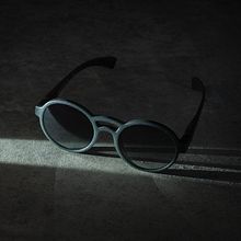 Communication Visuals for Le Rayon Frais (Instragram and E-Shop Front Page). Photograph, Studio Photograph, Fashion Photograph, and Product Photograph project by slyjackysson - 07.18.2018